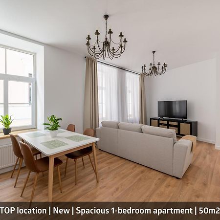 Spacious 1-Bedroom Apartment In The Heart Of Old Town Ryga Zewnętrze zdjęcie