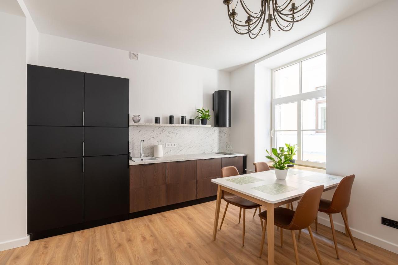 Spacious 1-Bedroom Apartment In The Heart Of Old Town Ryga Zewnętrze zdjęcie